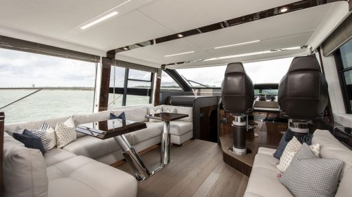 Fairline Squadron 68 - Salon