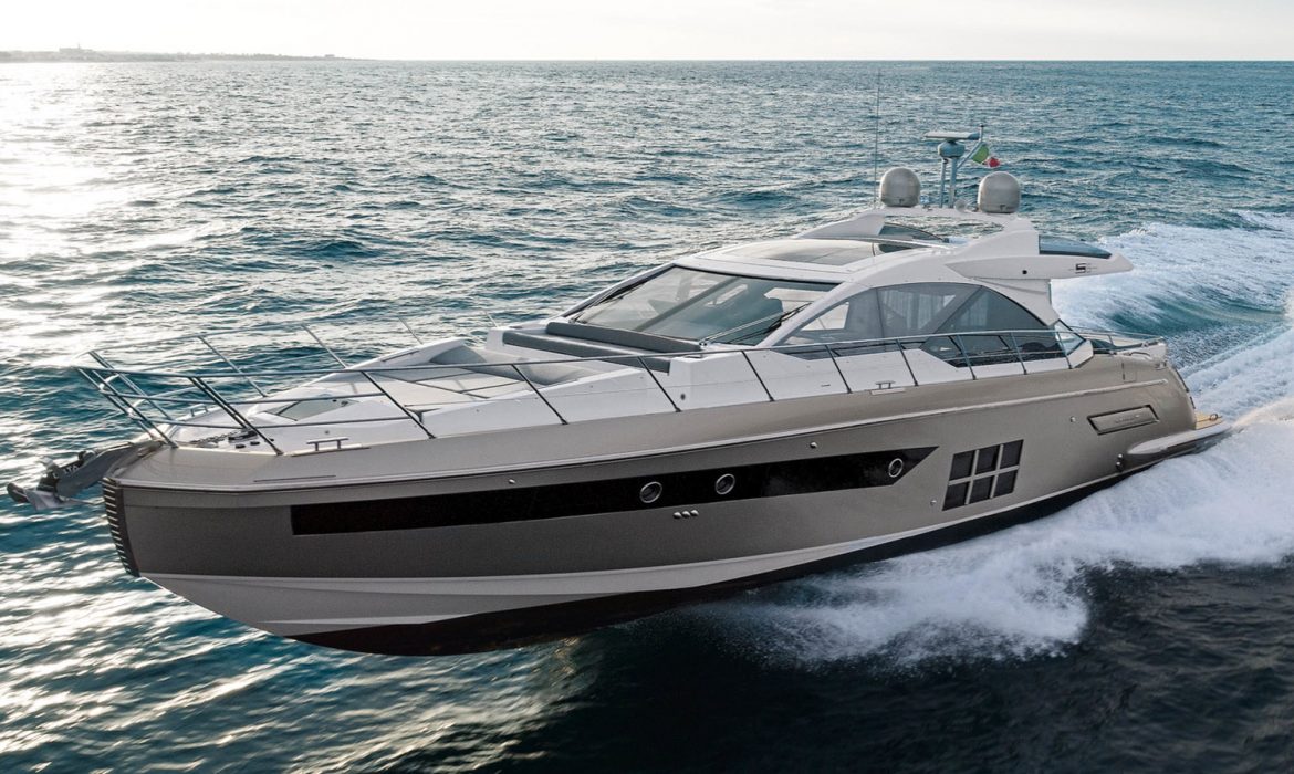 Azimut S6 podyumda