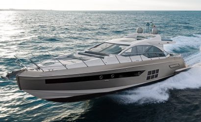 Azimut S6 podyumda