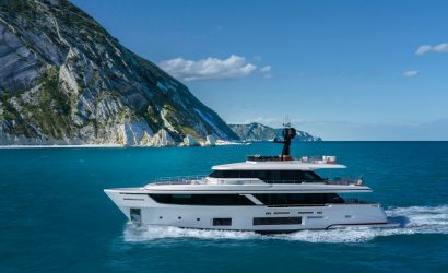 Custom Line Navetta 30