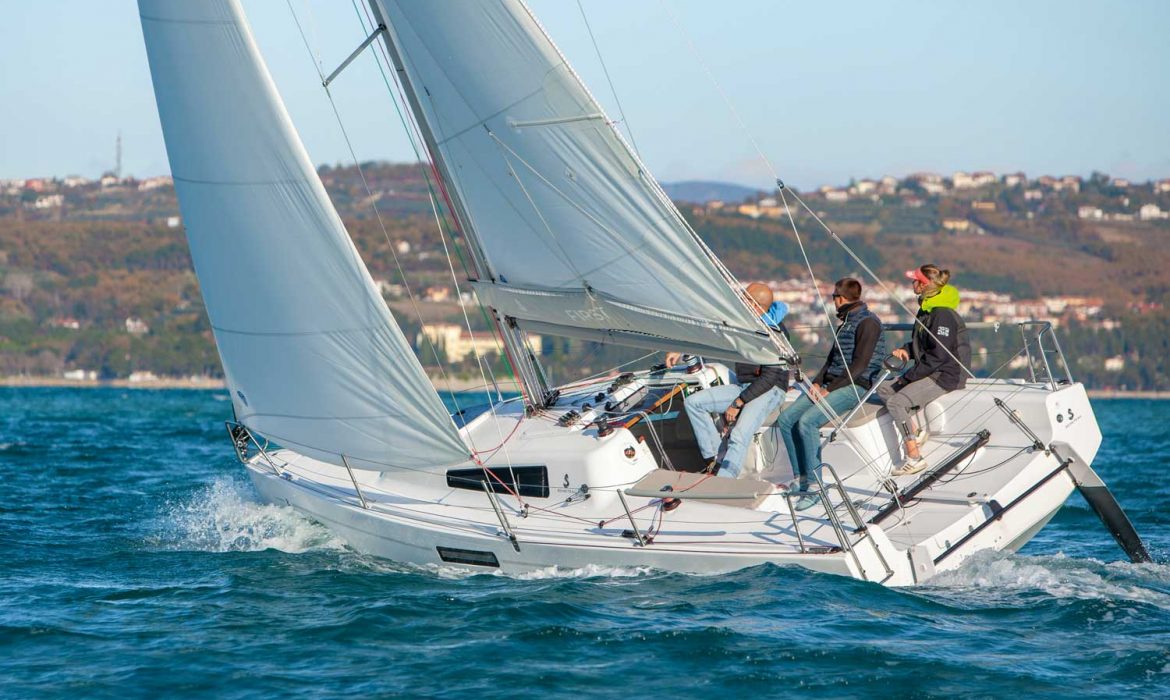 Beneteau First 27