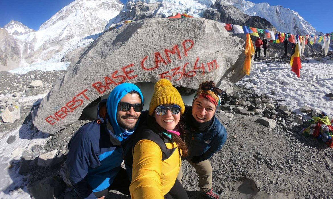 Aralık 2019’da, 5 bin 364 metre yüksekliğindeki Everest Base Camp’e çıktım. Hem fiziken hem de ruhsal olarak hayatımda unutamayacağım bir tecrübe yaşadım.