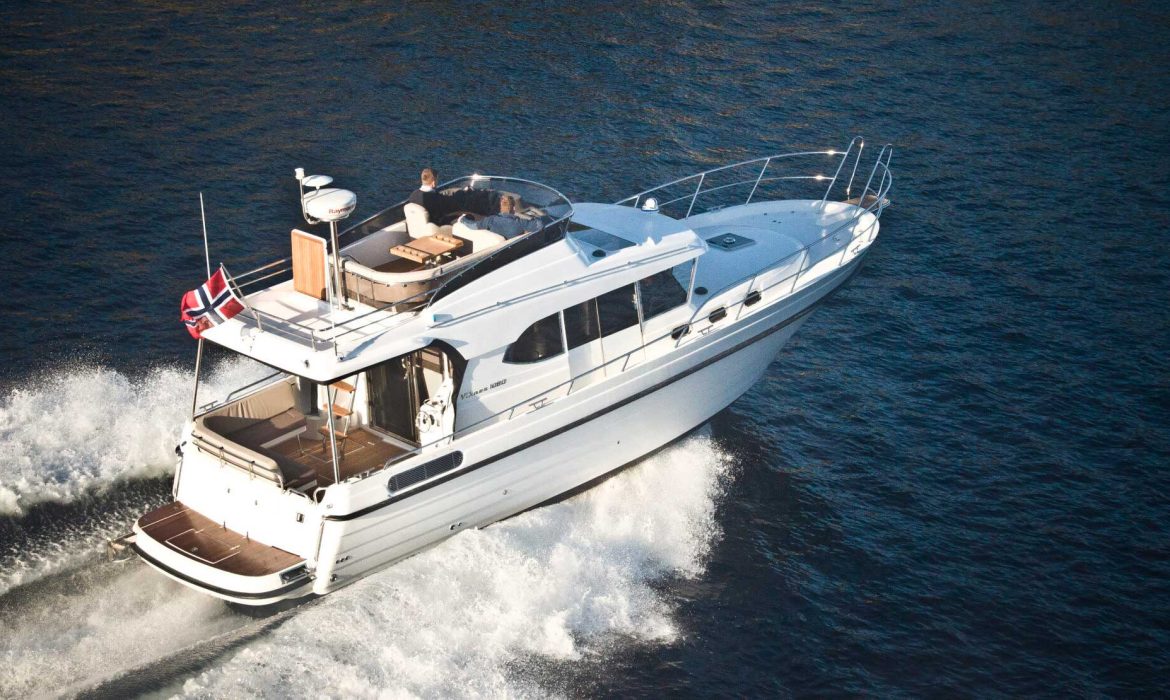 Flybridge'li Viknes 1080 Sunbridge modeli