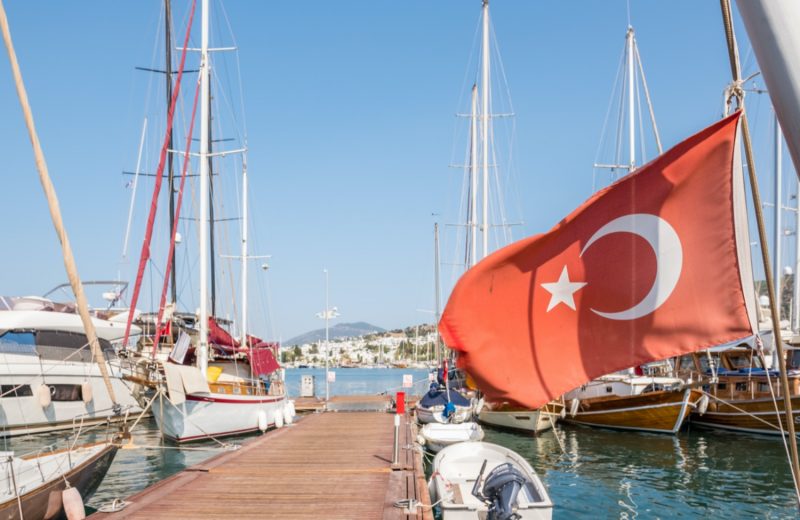 Değerlendirme: Türk bayrağına geçiş uygulamasının sonlandırılması