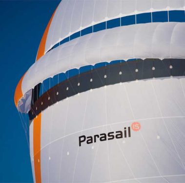 Parasailor, özellikle downwind yelkenlerinde üstün performans sağlamak üzere tasarlanmış, yenilikçi bir yelken tipi.
