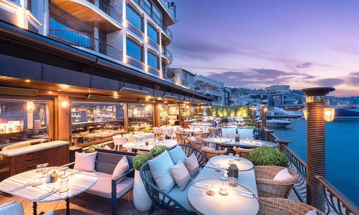 Boğaz’ın incisi Bebek Hotel’den yaz esintileri