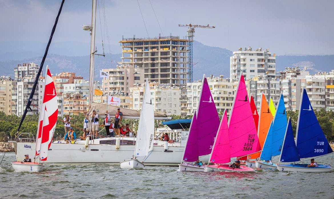 Mersin Marina’da para yelken rüzgârı