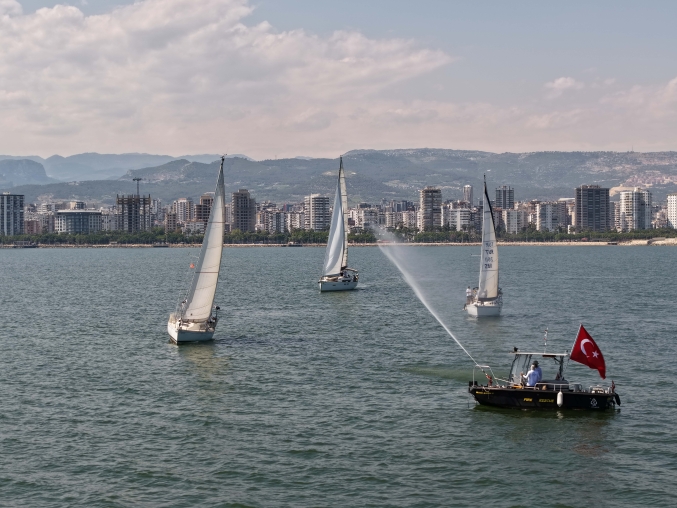 Mersin Marina Denizcilik Şenlikleri yelkenli yat yarışları.