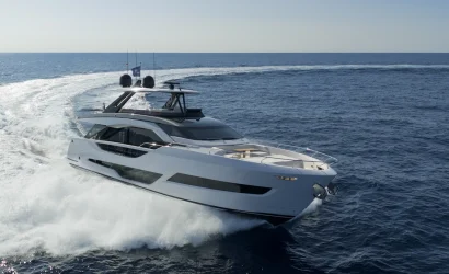 Ferretti 800