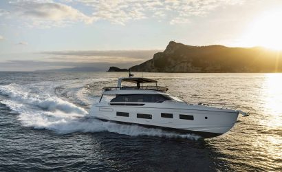 Azimut Fly 82: mimari dengenin yeni temsilcisi