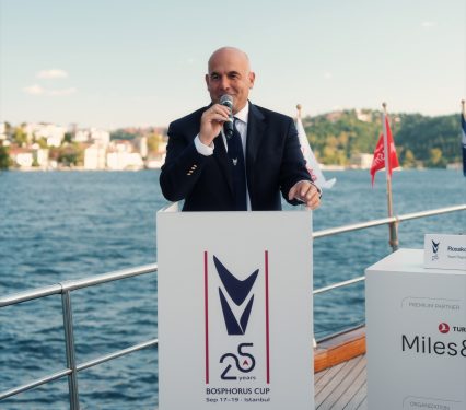 25. Bosphorus Cup öncesi geleneksel Kupa Devir Teslimi Boğaz’da gerçekleşti